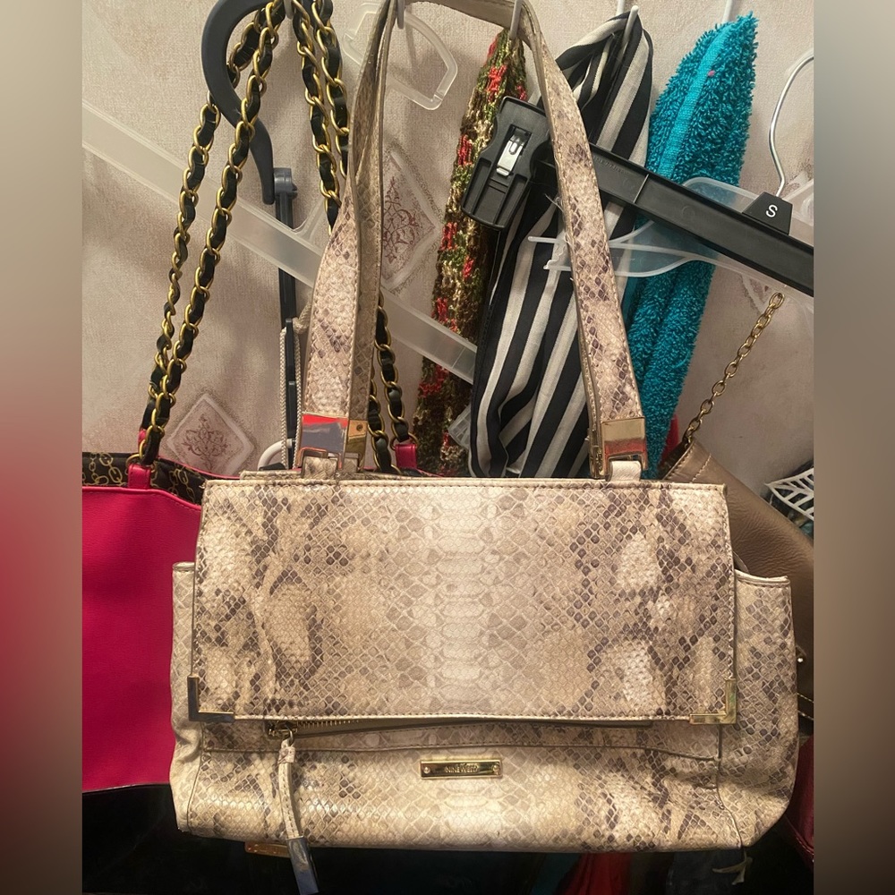 nine west handbag